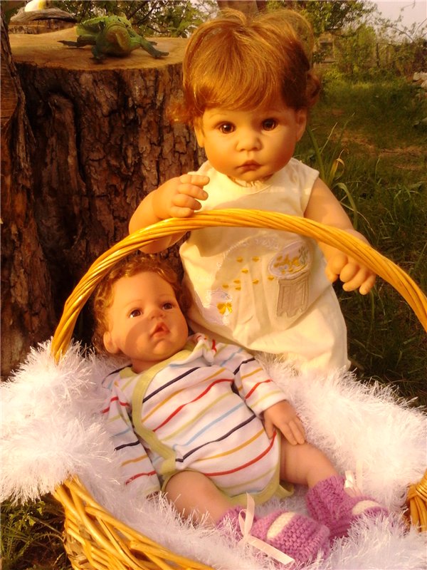 Моя малышка Алиса - Breath of Life Babies "Baby Amber" от Lee Middleton - на даче (фото 8)