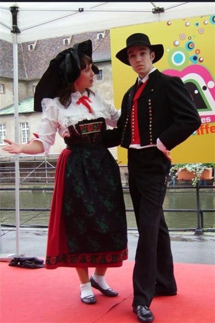 Куклы в народных костюмах