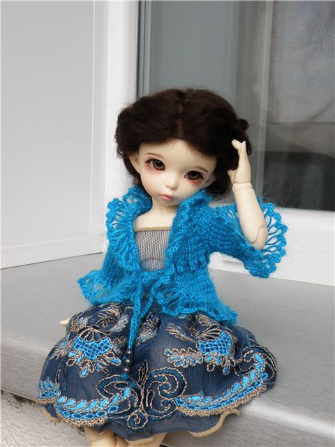 И нет нам покоя ни ночью ни днем, всё вяжем и шьём