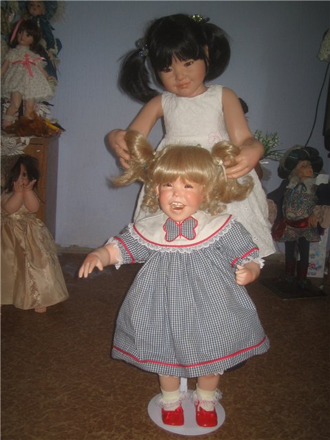 Виниловая азиаточка от Сюзан Липпл