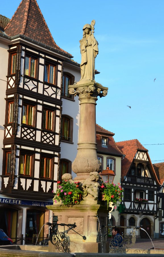 Очарование стринных французских городов