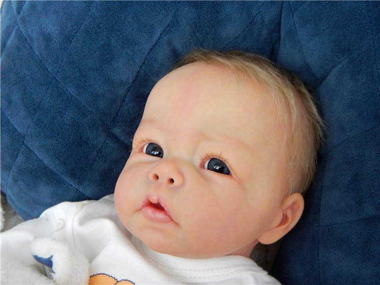 Ребенок андрюша. Андрюша. Ребенок андрюша. Андрюша пакупев ребенок. Фонд дети бабочки.