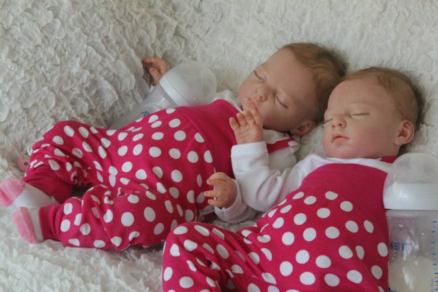 Одинаковые дочки... Куколки реборн Виктории Вишни