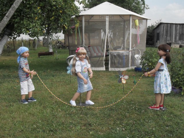 Джинсовое чаепитие.Annecke и Ethan от Monika Levenig и Millie от Monika Peter-Leicht