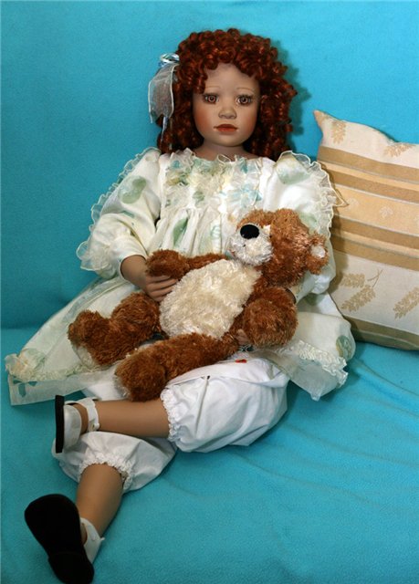 Мейси, виниловая девочка, с которой можно играть смело, и моя семейка Оранжей