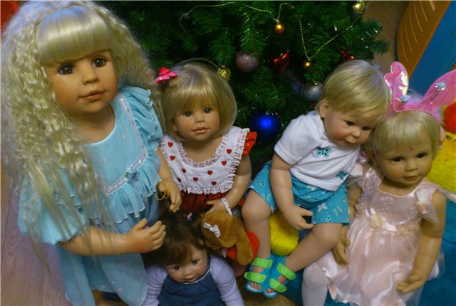 С Новым годом и Рождеством! Коллекции наших кукол (фото 6)