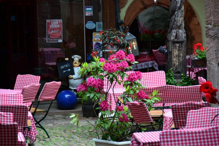 Очарование стринных французских городов