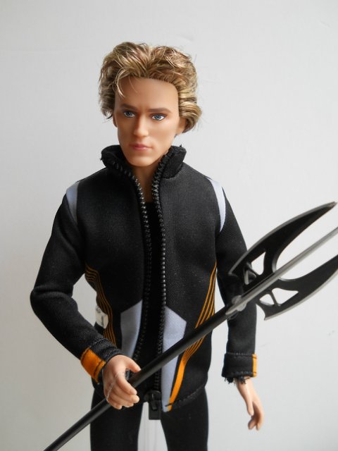 Максим Каммерер (Финник из "Голодных игр") и парень из Техасского университета. Barbie, Ken (фото 3)