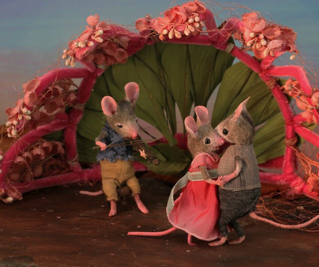 Мышиный дом или Жизнь замечательных мышей. Авторские игрушки в книжной иллюстрации. Мэгги Руди (Maggie Rudy) - "Mouses