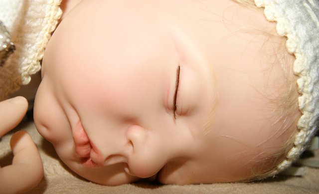 Hildegard Gunzel 2010 Resin Dolls - baby Miriam нежная булочка - сплюшечка