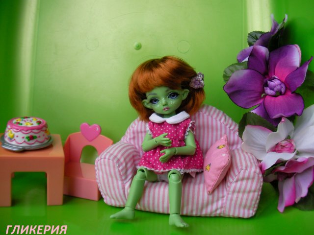 Оливка, маленький садовый эльф