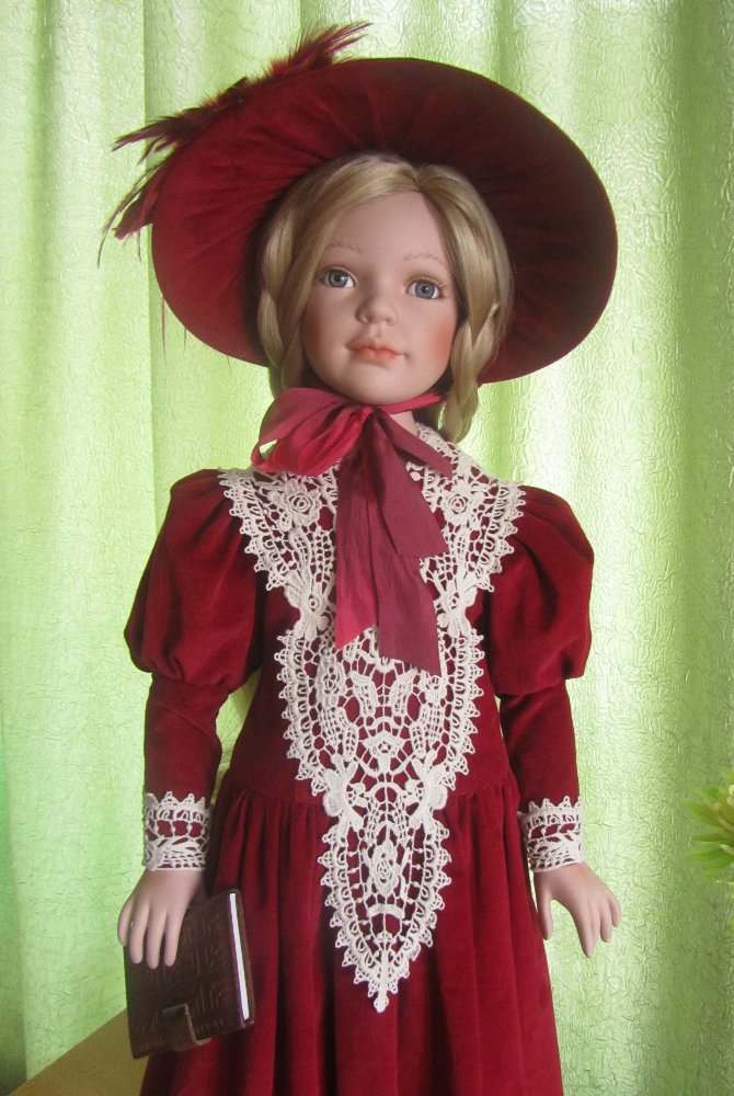 Фарфоровая кукла Ева - "реверанс позапрошлому веку"