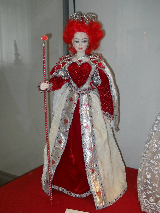 Выставка авторских кукол Ирины Веденеевой в Краеведческом музее г. Ессентуки