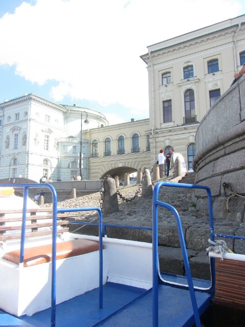 Приглашаем на водную экскурсию по Петербургу (фото 5)