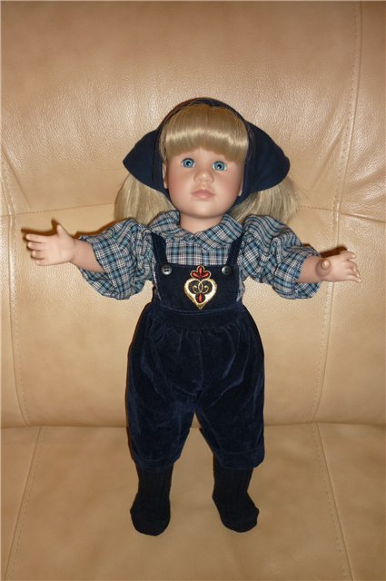 Одеваем наших кукол