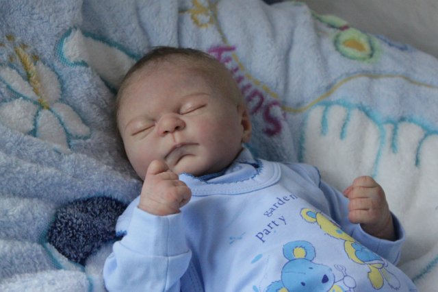 Спящий малышок Жульенчик. Куколка реборн Вишни Виктории