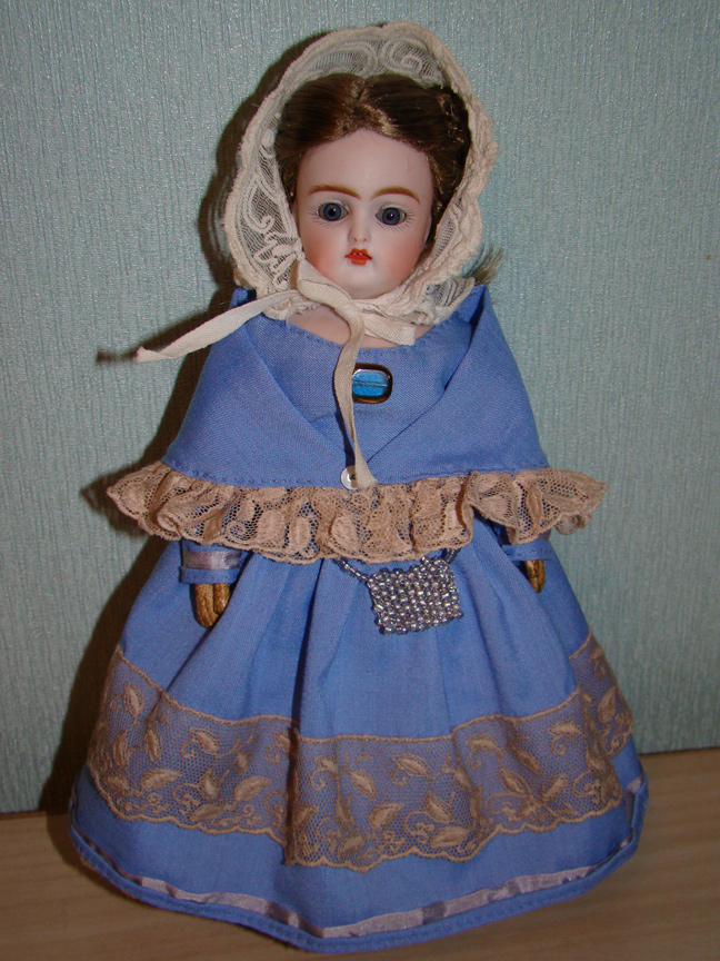Антикварная карманная кукла Bähr & Pröschild на французском модном теле