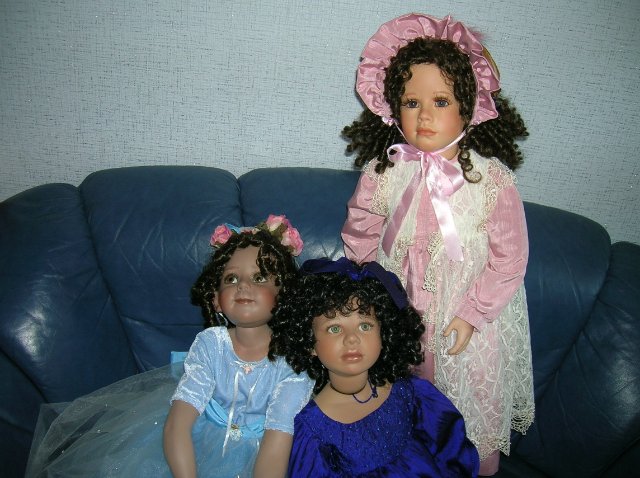 Очень синий топик или Королевский сапфир. Коллекционная фарфоровая кукла Наоми (Naomi) от Кристин Оранж