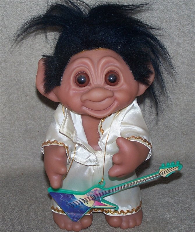 Король рок-н-ролла Элвис Пресли – воплощение в куклах