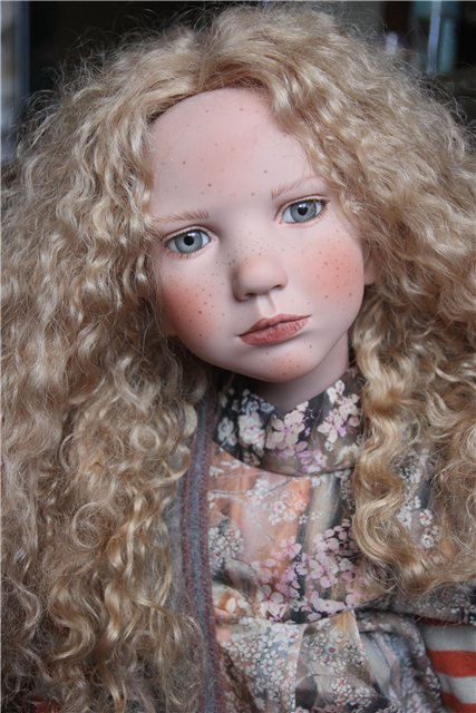 Красавица Elletra (весна 2013) и другие большие девочки Hedwiga и Geraldine (2012). Zwergnase