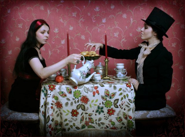 Глубока ли кроличья нора или Хэллоуин в Зазеркалье (фото 10)