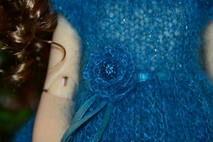 Платье + глазки = образ готов:) Larissa & Miki Kaye Wiggs