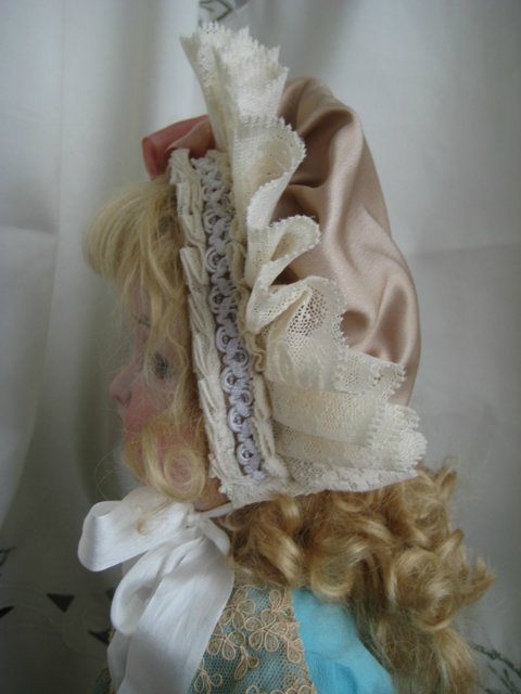Небольшой мастер-класс по шитью классического боннета с оборкой для куклы (фото 3)