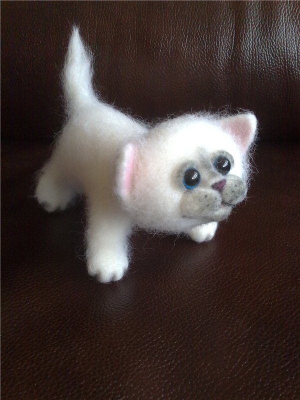 Котенок из шерсти! Сухое валяние (фото 2)