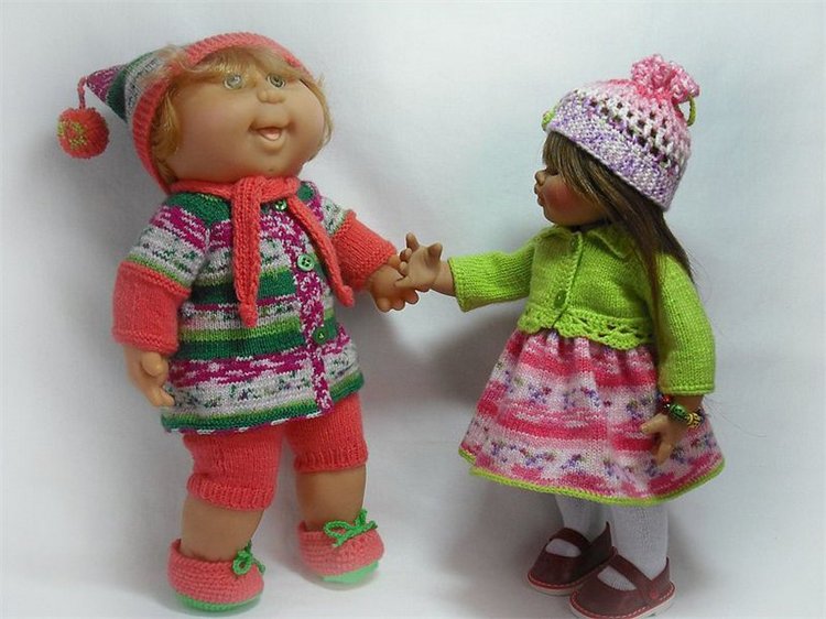 А что можно делать в плохую погоду!? Одежда для кукол своими руками