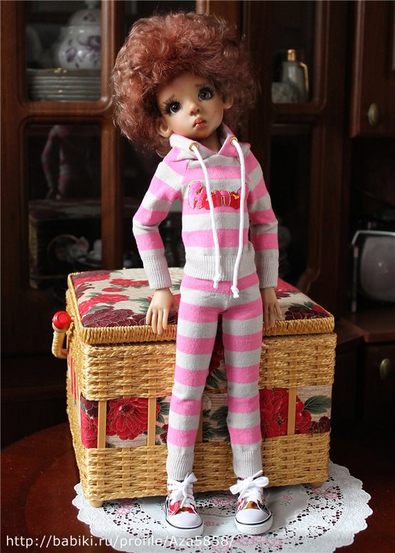 Спортивный костюм для Лолы, Kaye Wiggs