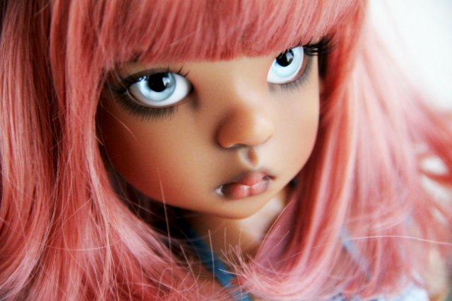 В роли моделей Ларисса дарк и Лайла тан