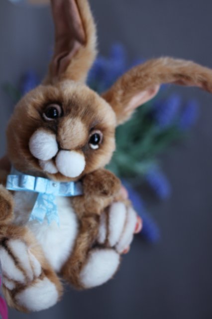 Заяц Луиджи. Авторская игрушка Татьяны Матляк