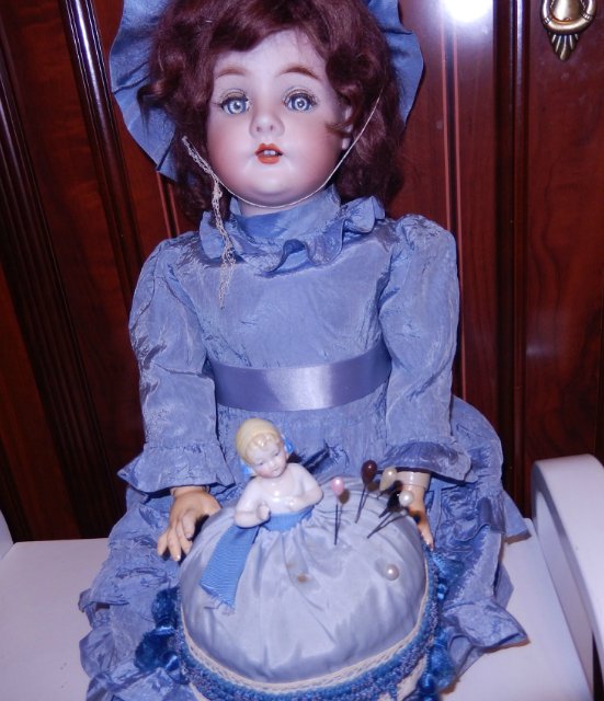 "Королева, ах, королева!" или Подскажите, знатоки антикварок, что в ней королевского