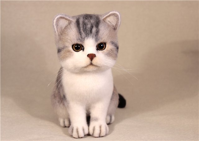 Котик Дени. Авторская игрушка Анны Ястрежембовской