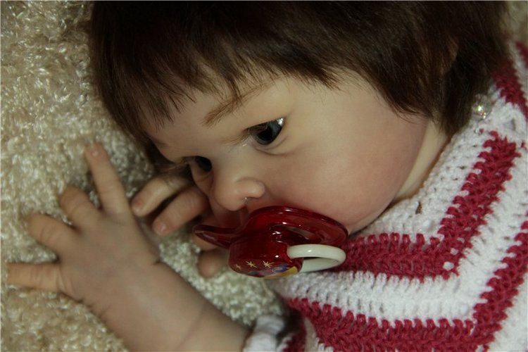 Джулия - малышка из молдика Jill от Adrie Stoete