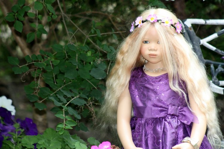 Солнечный денек в саду. Часть вторая - три подружки