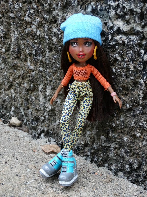 Мои девочки (перерисованные Братц 2015) вышли на улицу