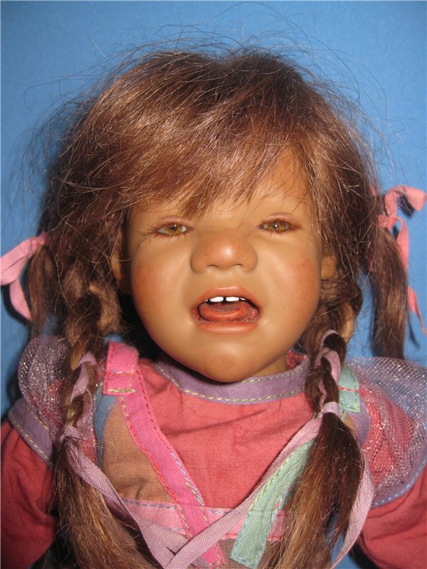 Кто подскажет, как ребенка успокоить? Коллекционная кукла Inke A.Himstedt (фото 2)