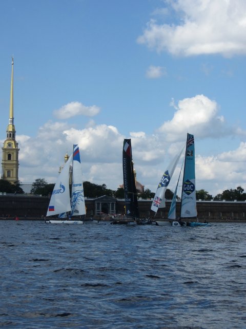 Приглашаем на водную экскурсию по Петербургу (фото 9)