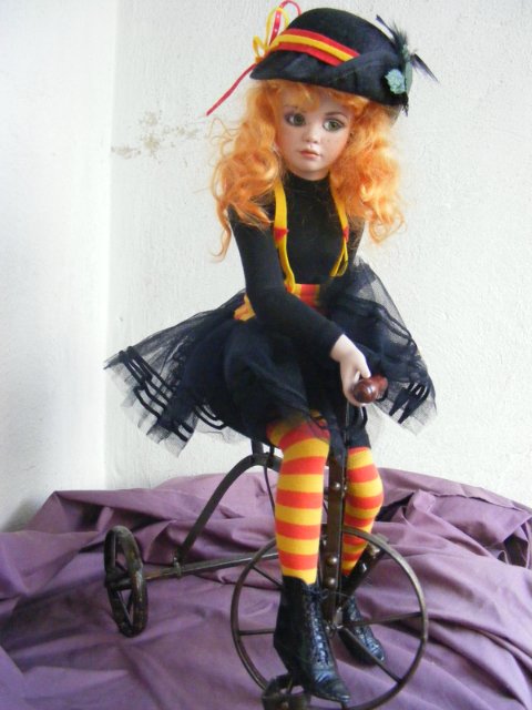 Фарфоровая кукла Zinnia автора Jan MClean, коллекция Flower Heart Collection