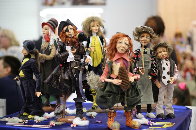 Лучше поздно, чем никогда! ХI Международный салон кукол. 1 октября 2015г