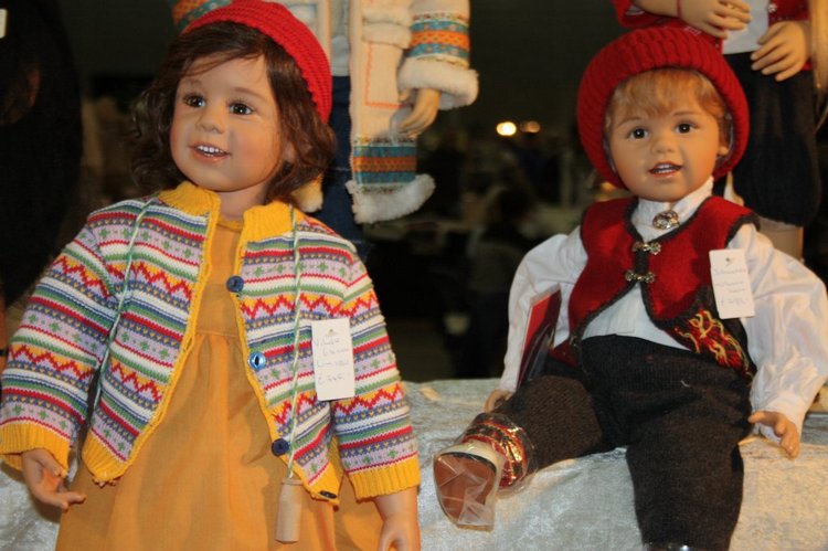 Выставка кукол, мишек тедди, кукольных домиков и миниатюры в Нидерландах 24-25 октября 2015 год. Шестая часть | Бэйбики Выставка кукол, мишек тедди, кукольных домиков и миниатюры в Нидерландах 24-25 октября 2015 год. Шестая часть (фото 8)