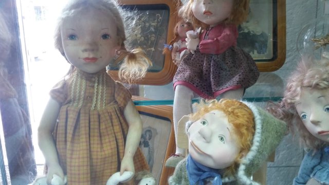Выставка кукол в магазине Дело и Забава (междугородний Автовокзал). Красноярск 2015