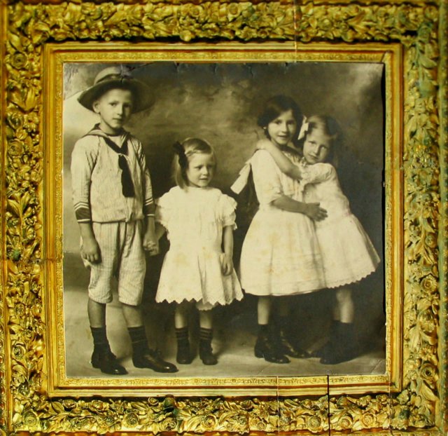 Лица из прошлого или милые барышни от немецкой художницы Sabine Ecshe