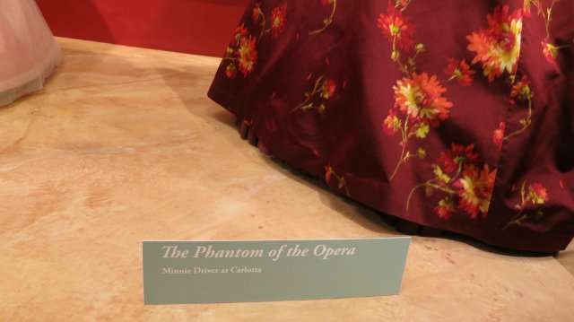 Как за неприметным фасадом может скрыватся просто удивительный Клондайк!!! Или "Это я удачно зашел!!!!!"