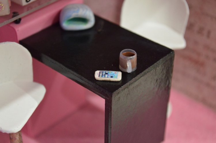 Полочка с миниатюрой "Маникюрный салон"+шкатулка+светильник