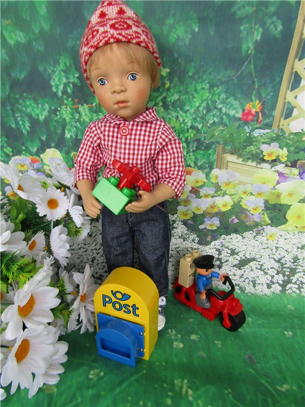 Все из нашего района уважают почтальона. Люк Sylvia Natterer и его набор Лего Дупло 5638 "Почтальон" (фото 5)