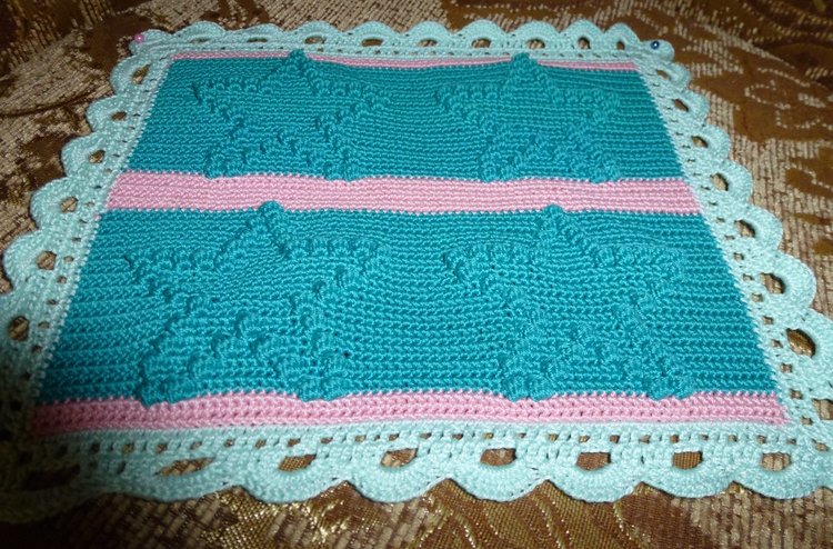 Красивые пледы-одеяльца ручной работы для кукол (фото 6)