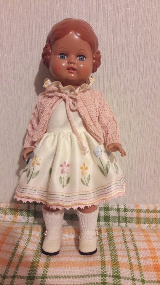 Почему мы покупаем кукол? Одна из версий. Кукла от Schildkrot (фото 3)