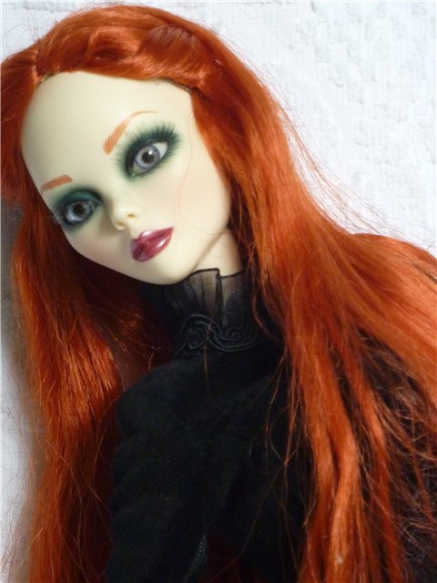 Прекрасная Евангелина Ужасная (Evangeline Ghastly) от Роберта Тоннера (Robert Tonner)